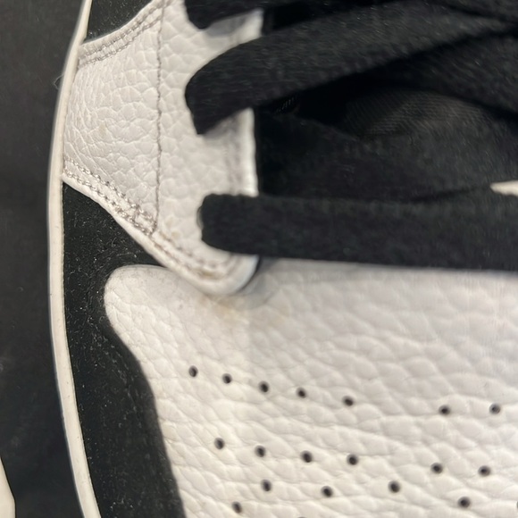 AIR JORDAN 1 retro mid ‘Tuxedo’ - Picture 12 of 15